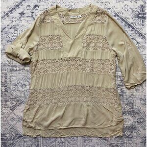 Cato Womens Beige Lace Detail V-Neck Tunic Top Large 3/4 Roll Tab Short Sleeves